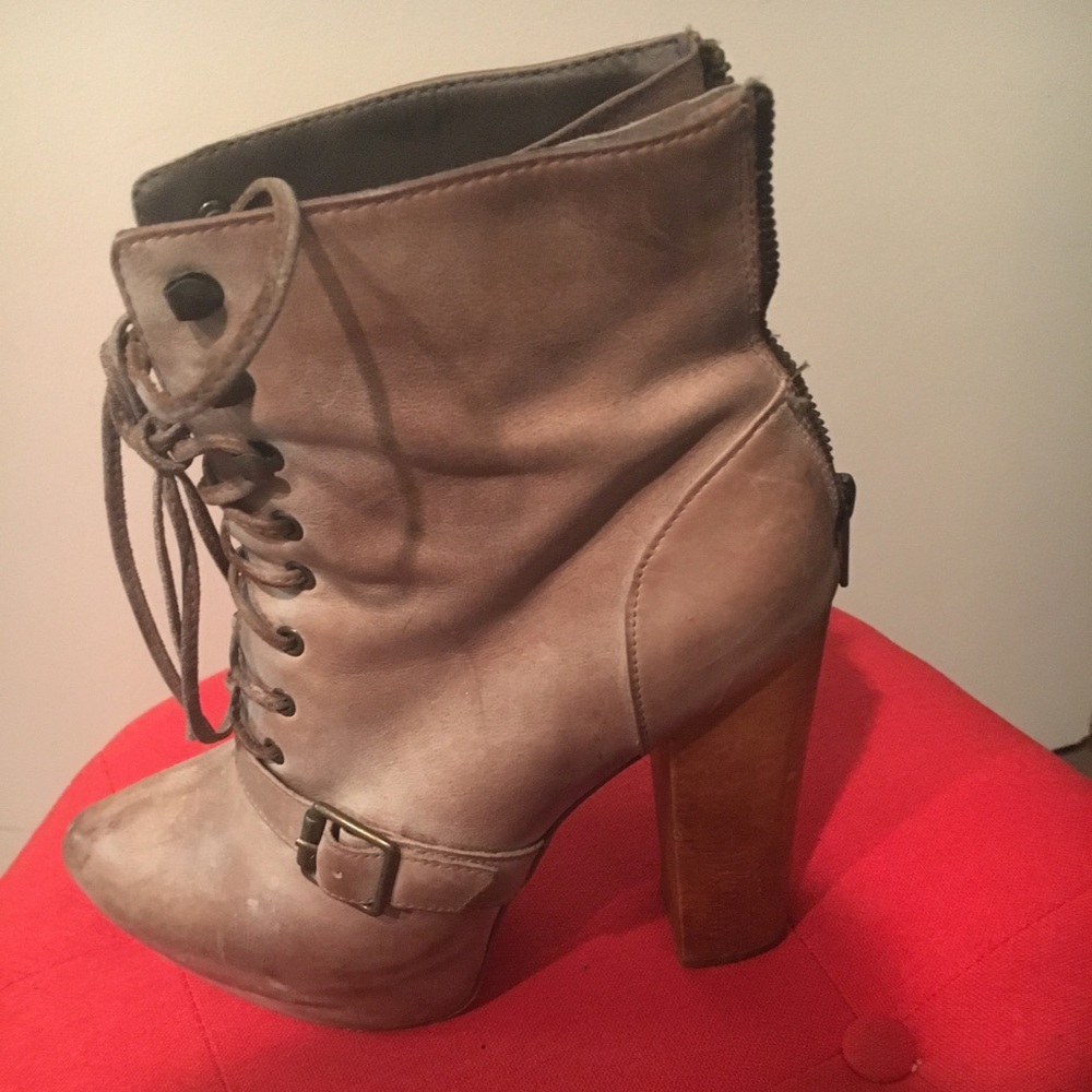 STEVE MADDEN